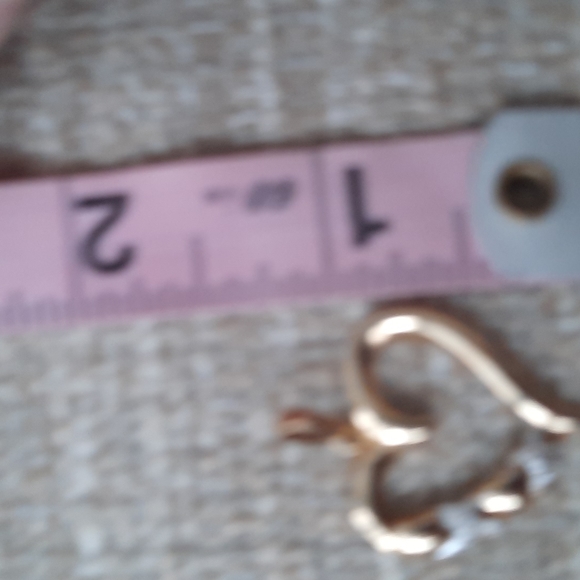 Gold heart pendant - Picture 2 of 4